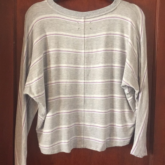 Lou & Grey cropped sweatshirt - Picture 2 of 3